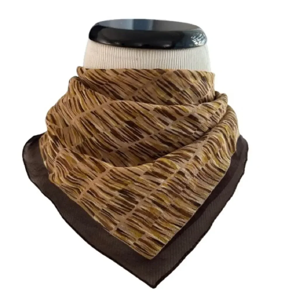 GUC Italca Brown and Tan Patterned 100% Silk Scarf. Size OS.